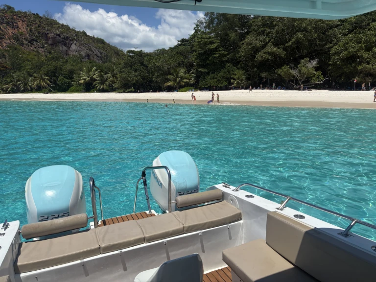 Pronajmout Motorová loď se skipperem či ne fisherman v Victoria