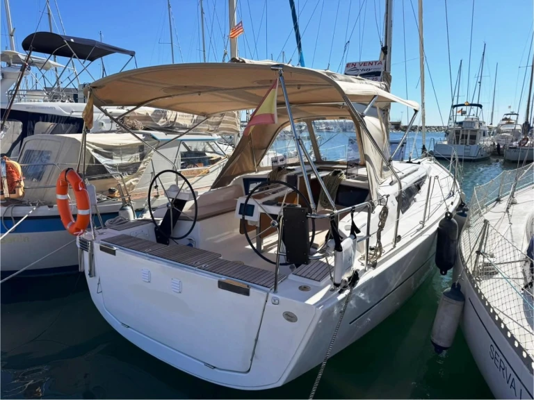 Bavaria Bavaria 41 Cruiser jednotlivci a charterové společnosti v Palma de Mallorca