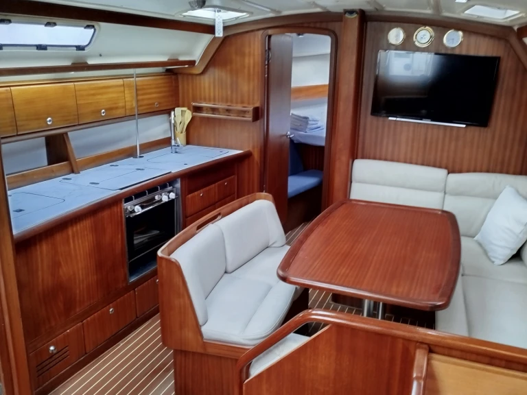 Pronájem Plachetnice Bavaria s licencí