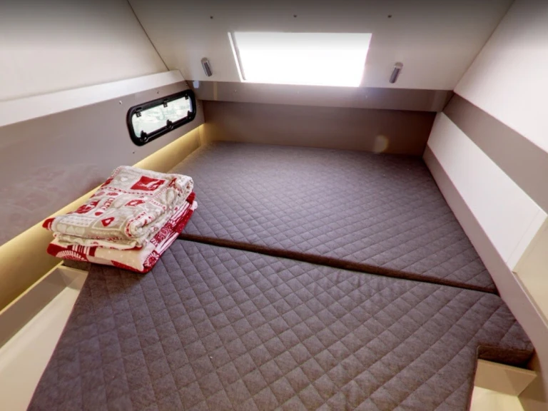 Pronájem Katamarán Bali s licencí