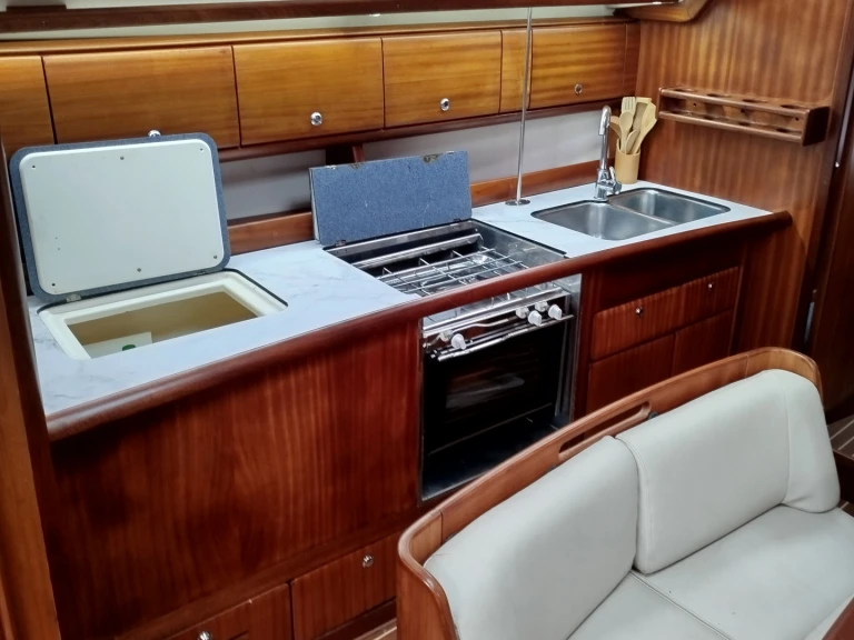 Bavaria Bavaria 40 jednotlivci a charterové společnosti v Volos