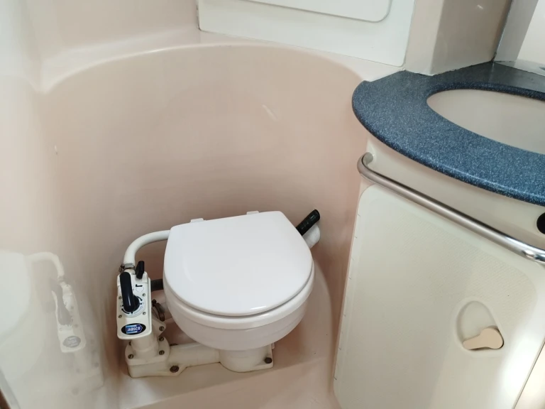 Pronajmout si Bavaria Bavaria 40 v Volos