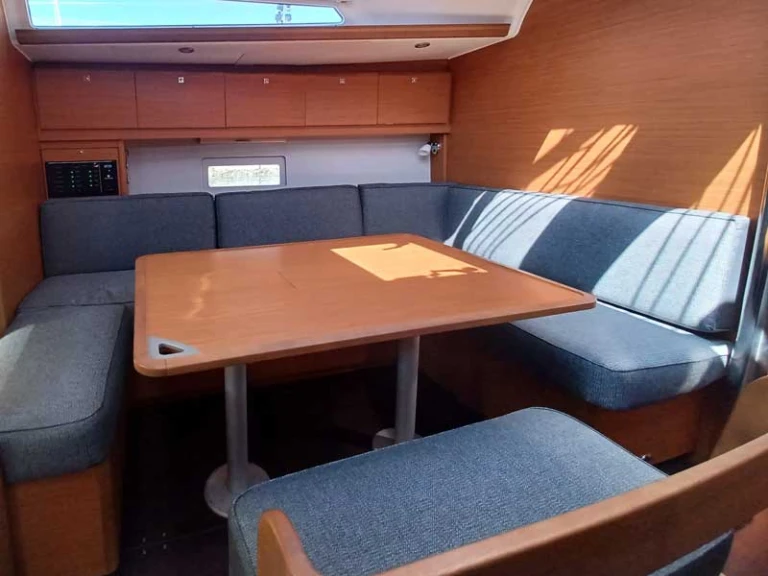 Pronajmout Plachetnice se skipperem či ne Dufour v Rodi Garganico