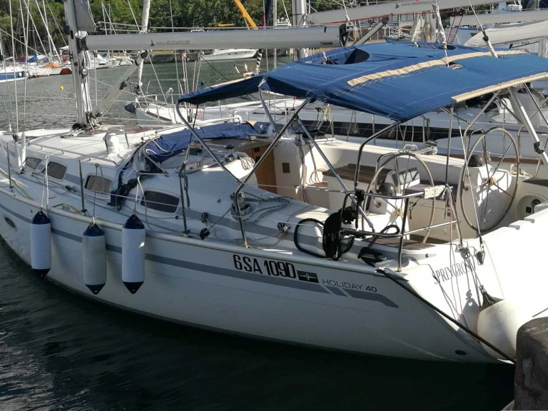 Bavaria Bavaria 40 Holiday jednotlivci a charterové společnosti v Rodi Garganico