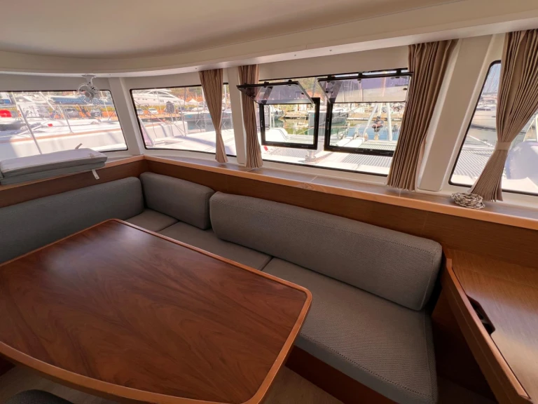 Pronajmout Katamarán se skipperem či ne Lagoon v Olbia