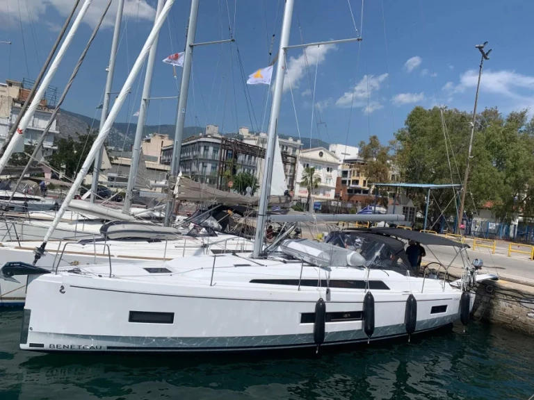 Plachetnice k pronájmu v Volos za nejlepší cenu