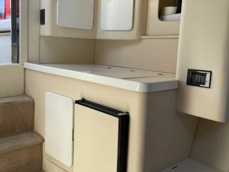 Pronájem Motorová loď Gari Plast s licencí