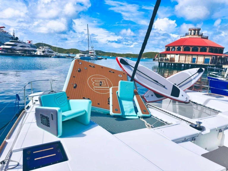 Pronájem jachty v Road Town -Lagoon ELATION na Samboatu