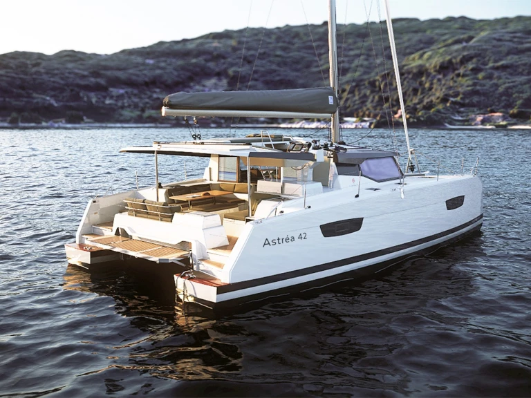 Pronájem lodi Tortola lákavé ceny Astrea 42