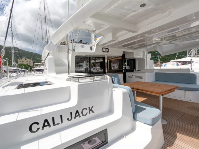 Pronajmout Katamarán se skipperem či ne Lagoon v Tortola