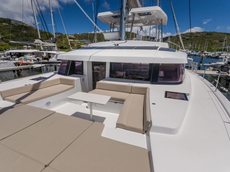 Pronájem lodi Bali Bali 5.2 v Tortola na Samboatu