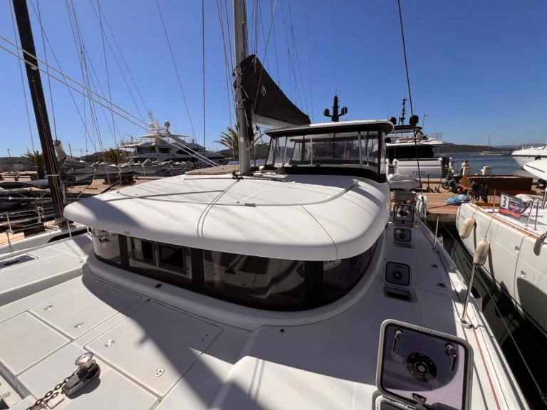 Pronájem Katamarán Lagoon s licencí