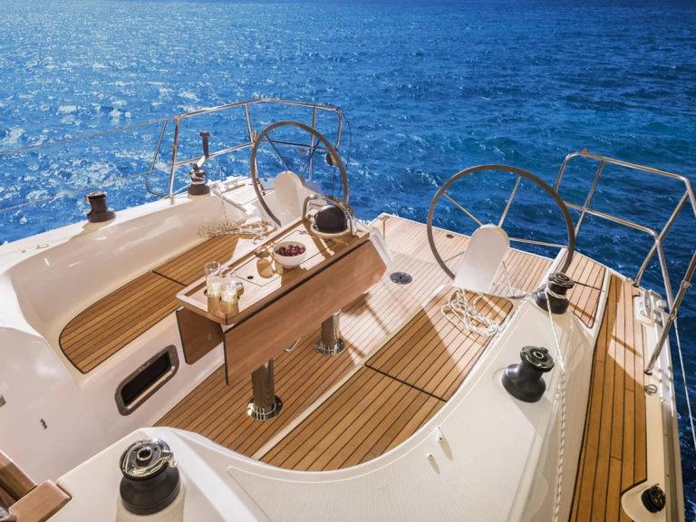 Bavaria Cruiser 34 jednotlivci a charterové společnosti v Zadar