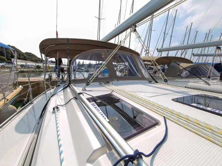 Pronajmout Plachetnice se skipperem či ne Bavaria v Pula