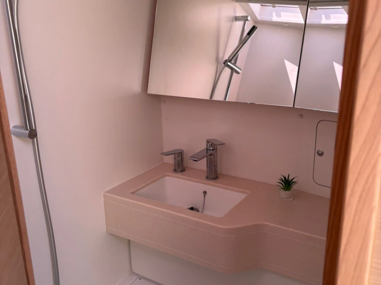 Pronajmout Plachetnice se skipperem či ne Dufour v Furnari