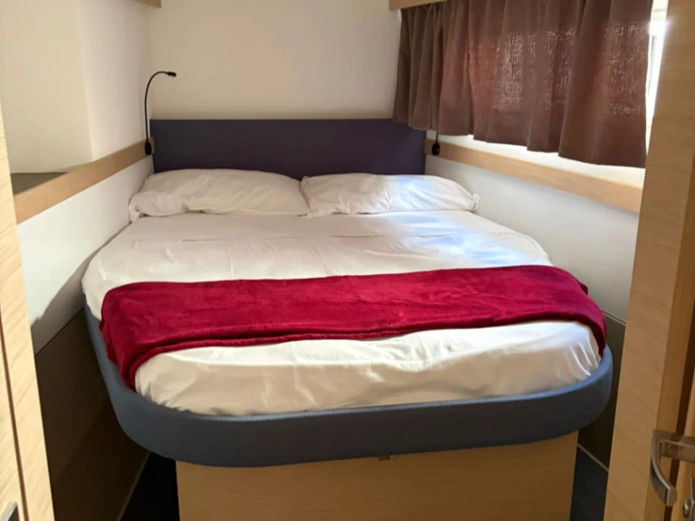 Katamarán k pronájmu v Furnari za nejlepší cenu