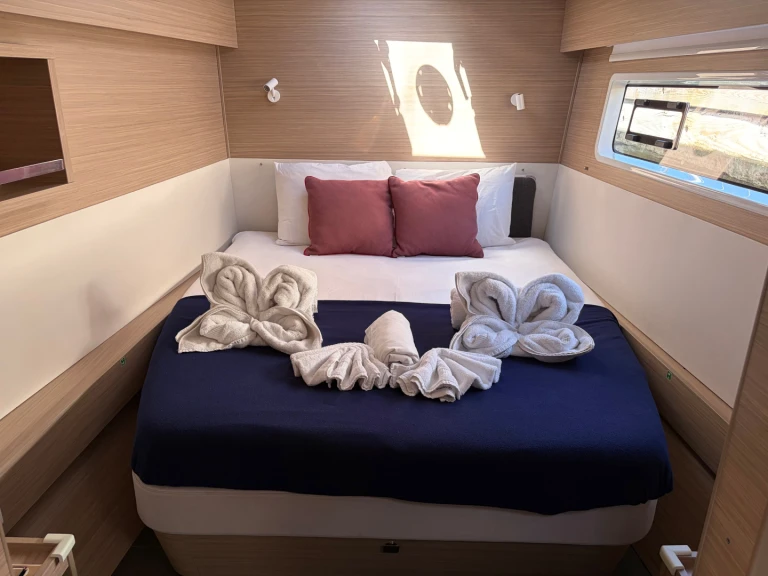 Pronájem Katamarán Lagoon s licencí