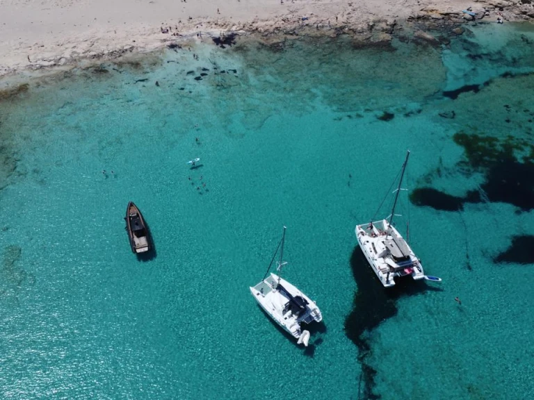 Pronájem lodi Kíssamos lákavé ceny Nautitech 46 Fly