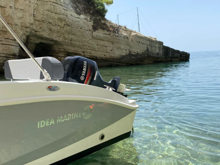 Pronajmout Motorová loď se skipperem či ne Idea Marine v Vieste