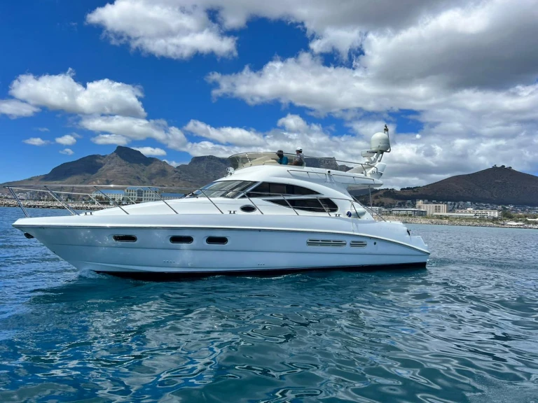 Sunseeker Manhattan 66 jednotlivci a charterové společnosti v Dubai Marina