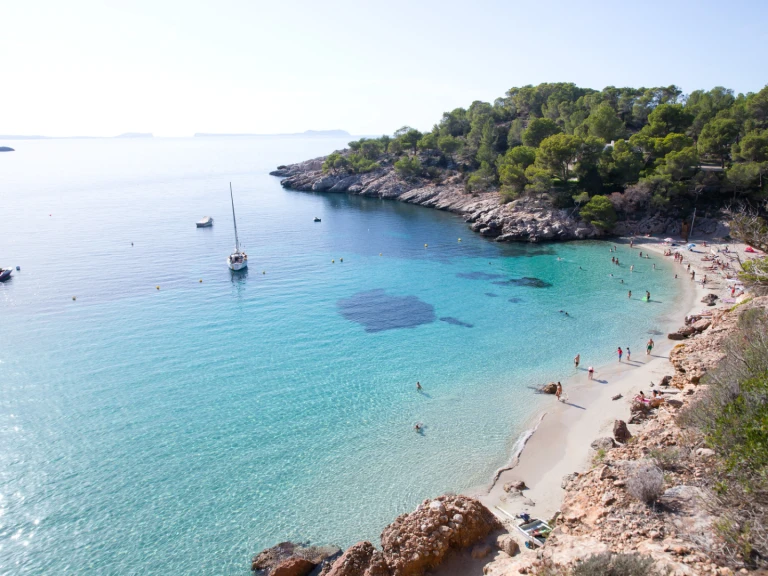Pronajmout si Chaparral 246 v Sant Antoni de Portmany