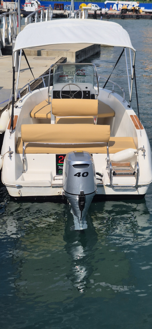 Pronájem lodi La Spezia lákavé ceny Schizzo 520
