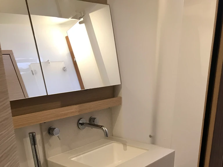 Pronájem lodi Denia lákavé ceny Dufour 530