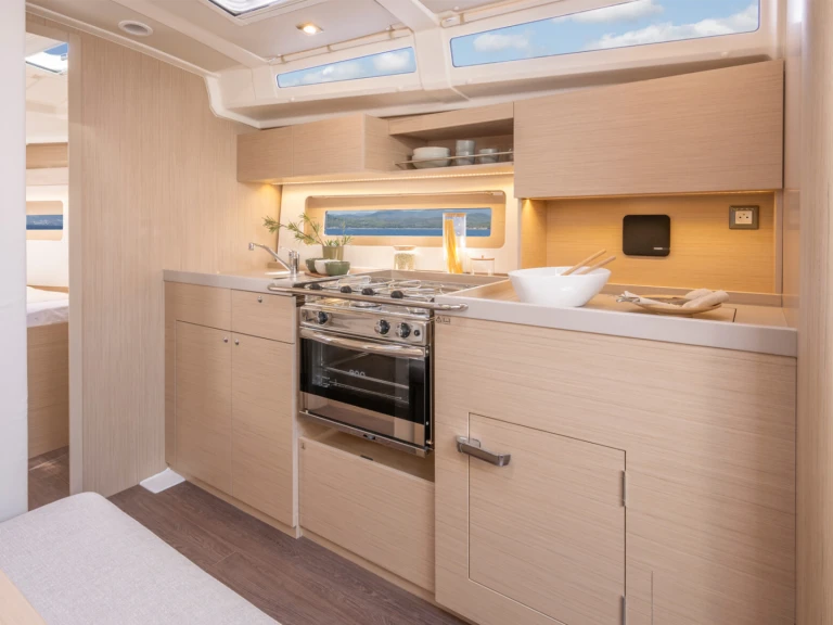 Pronájem lodi Palma de Mallorca lákavé ceny 37.1 firts line