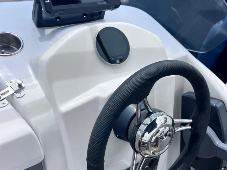 Pronájem lodi trident 530 Sport v Port d'Alicante na Samboatu