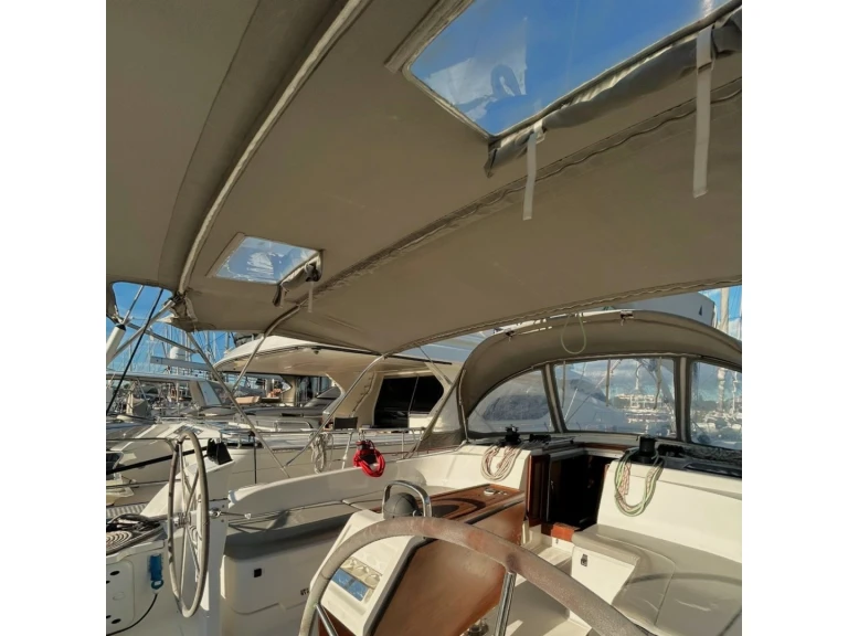 Pronájem Plachetnice Bavaria s licencí