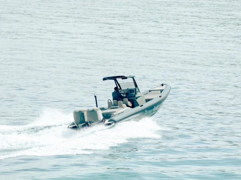 Pronájem lodi Alimos lákavé ceny Rock 30