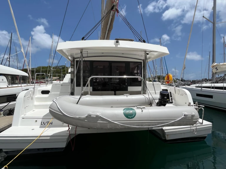 Pronajmout si Bali Bali Catspace Voile v Anse Marcel