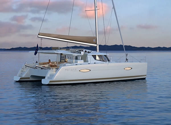 Pronájem Katamarán Fountaine Pajot s licencí