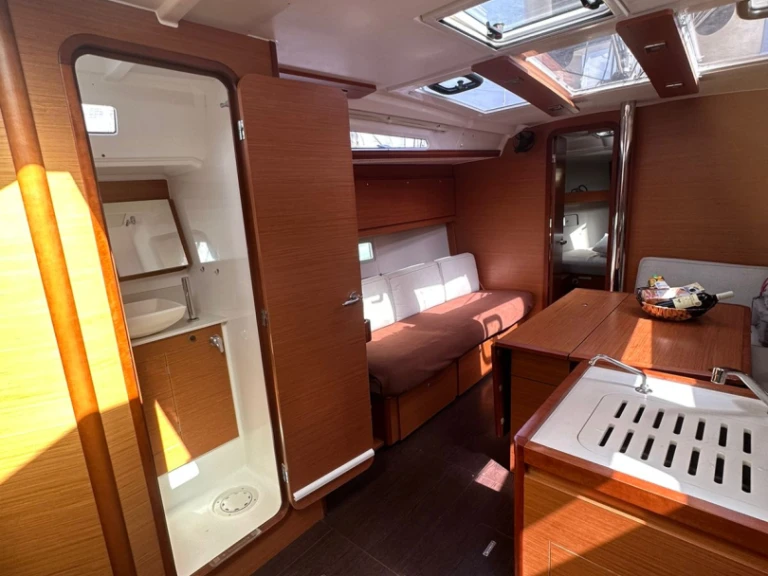 Pronájem Plachetnice v Kos -Dufour Dufour 390