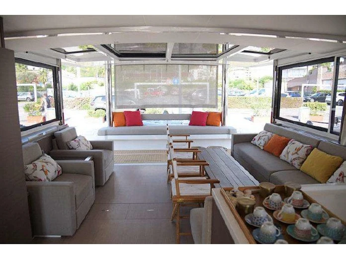 Pronájem lodi Neapol lákavé ceny Bali 5.4