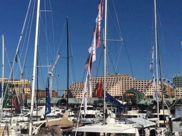 Pronájem lodi Bali Bali 4.3 v Le Marin na Samboatu