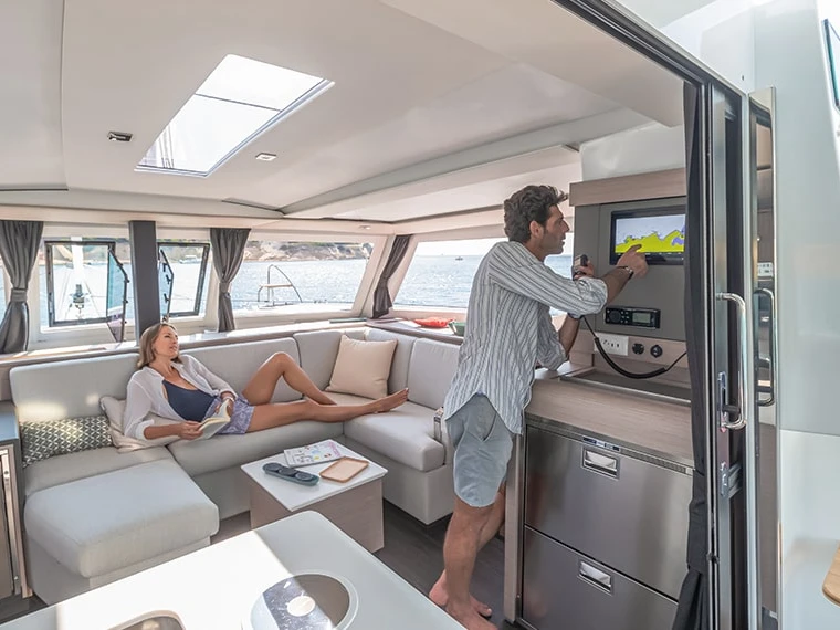 Pronajmout si Fountaine Pajot Isla 40 v Anse Marcel
