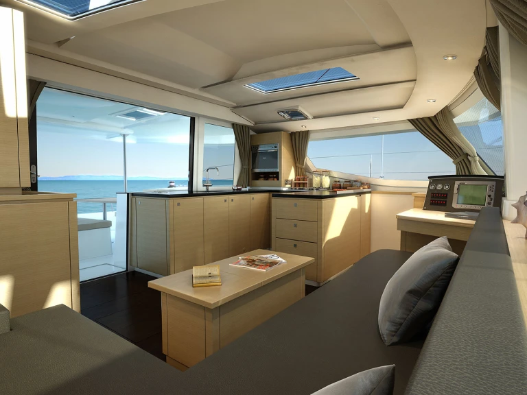 Fountaine Pajot Helia 44 jednotlivci a charterové společnosti v Le Marin