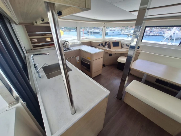 Lagoon Lagoon 46 jednotlivci a charterové společnosti v Nassau