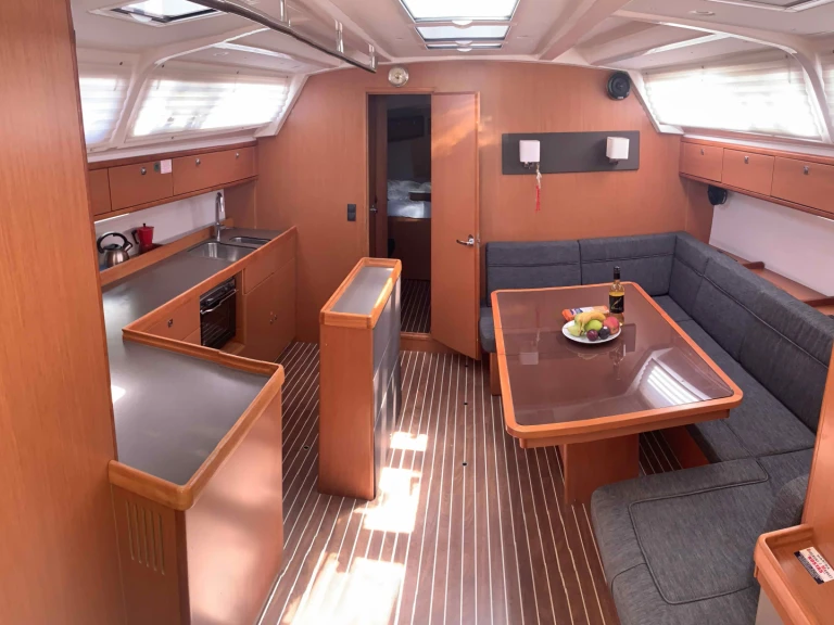 Bavaria Cruiser 46 jednotlivci a charterové společnosti v Kos