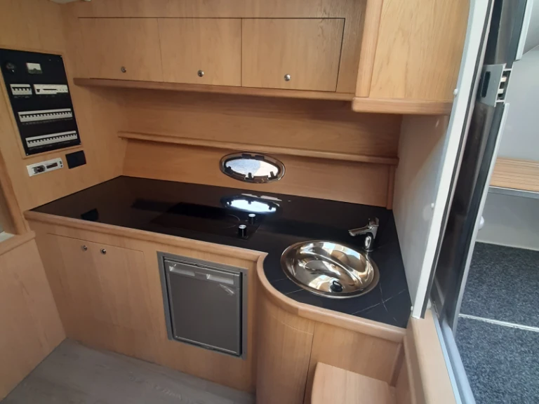 Pronájem lodi Grginić Mirakul 40 v Biograd Na Moru na Samboatu