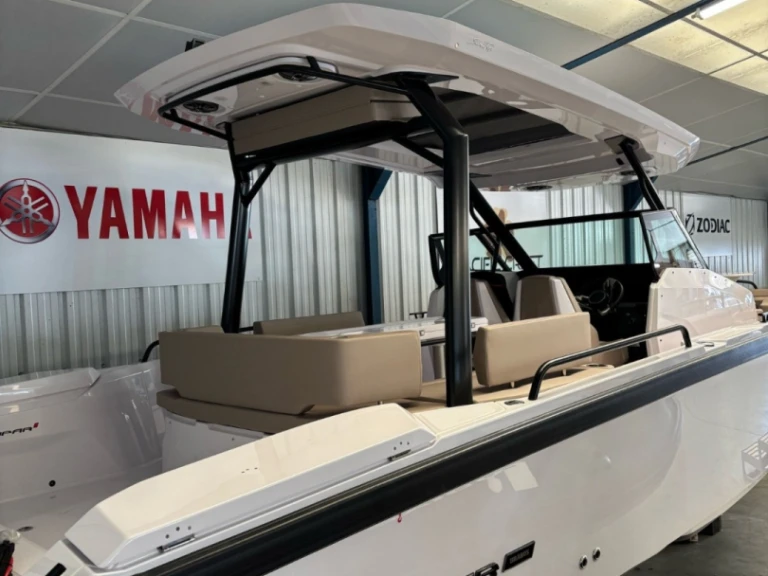 Pronájem Motorová loď Axopar s licencí