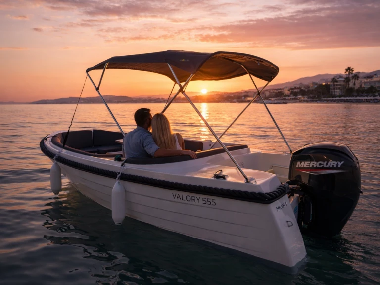 Pronájem jachty v Vieux Port de Cannes -boatbuilding motor yacht boatbuilding motor yacht valory 555 na Samboatu