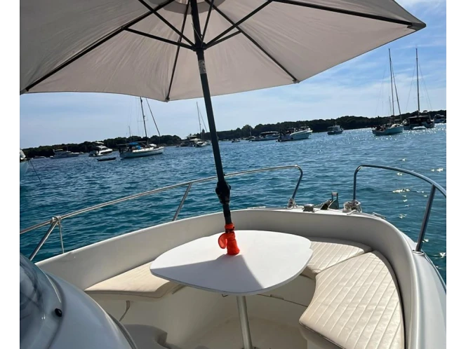 Pronájem jachty v Cannes -Chris Craft Sea Hawk 213 na Samboatu