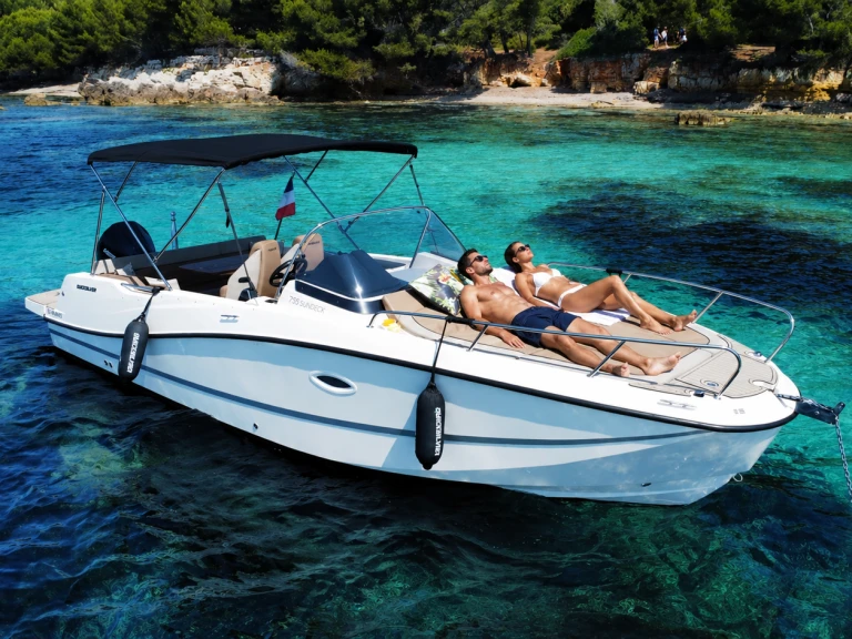 Pronájem lodi Quicksilver Quicksilver 605 Sundeck v Mandelieu-la-Napoule na Samboatu