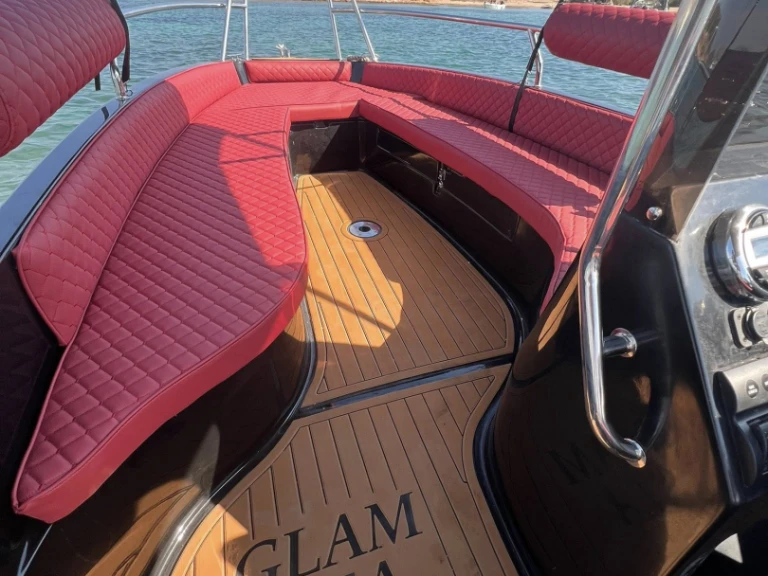 Pronájem lodi Glyfada lákavé ceny COBRA 495