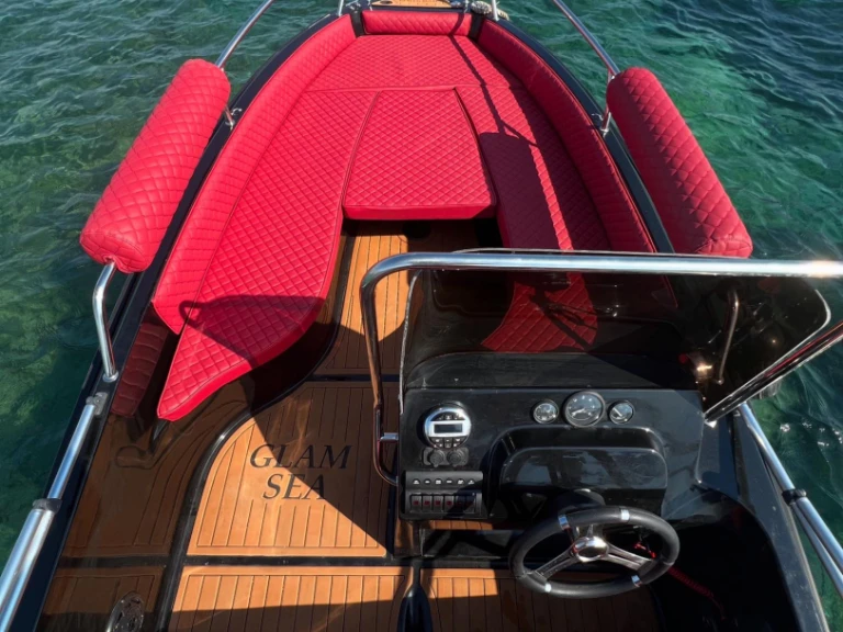 Pronájem lodi ISATEK TEKNE COBRA 495 v Glyfada na Samboatu