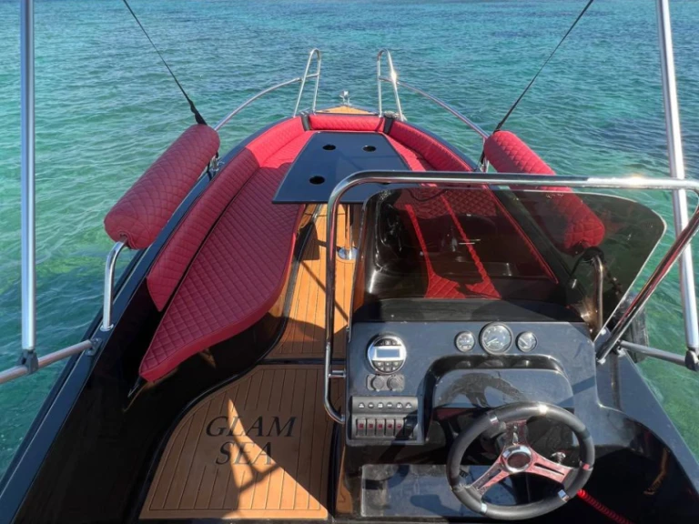 Pronajmout Motorová loď se skipperem či ne ISATEK TEKNE v Glyfada