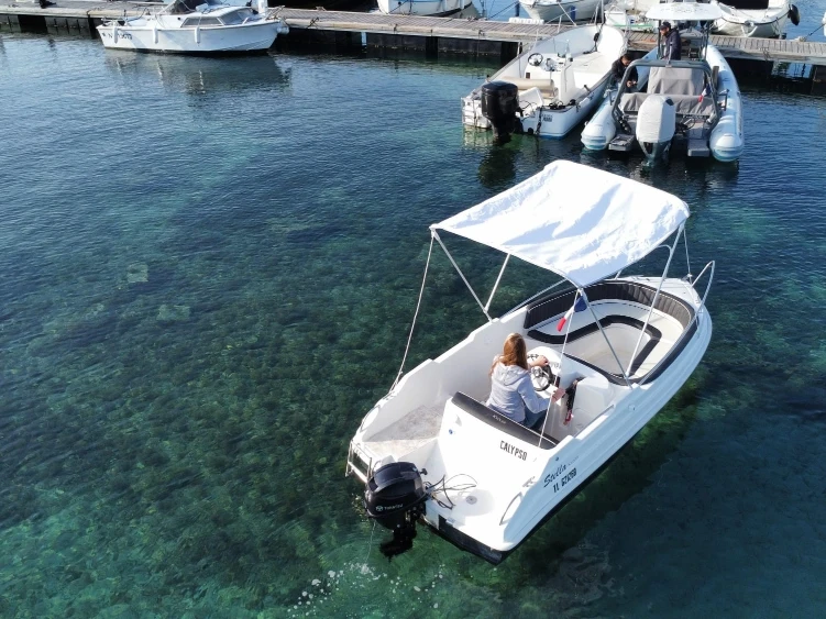 Pronájem Motorová loď kruger s licencí