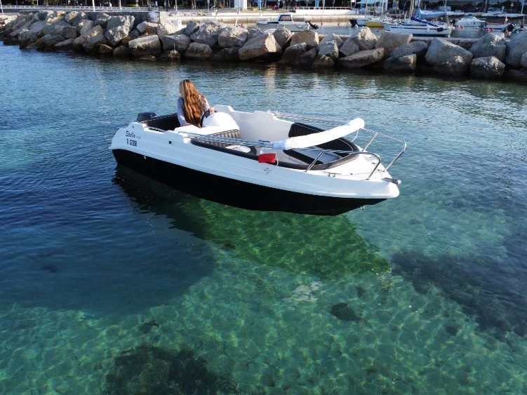 kruger stella jednotlivci a charterové společnosti v Cannes